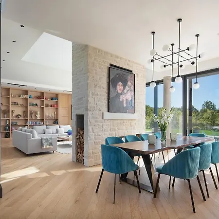 Mit Privatpool Fuer 8 Personen Ca 400 Qm In Radetici, Istrien Binnenland Von Istrien